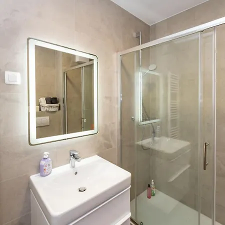 Flora & Dita With Free Private Parking Zadar