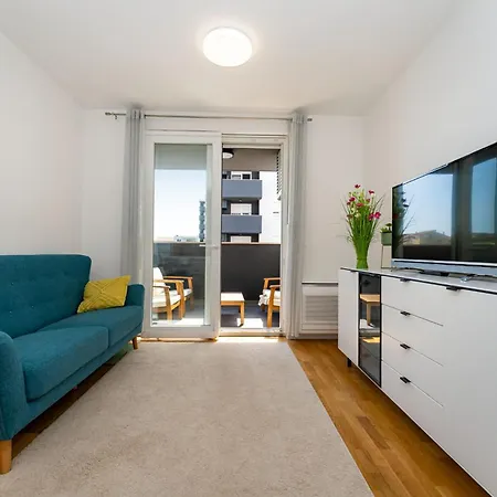 Flora & Dita With Free Private Parking Apartment Zadar