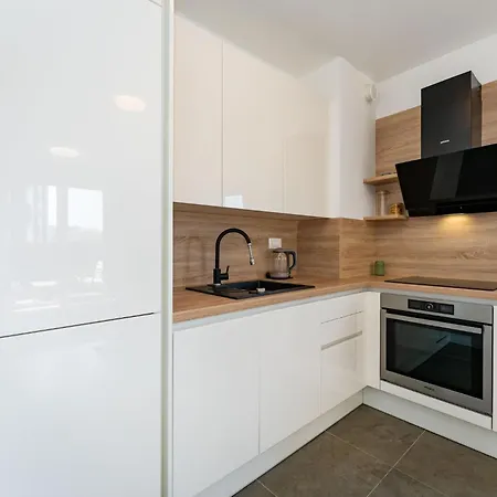 Apartmán Flora & Dita With Free Private Parking *