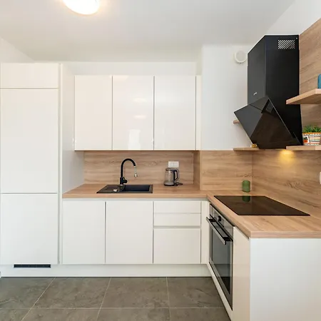 Flora & Dita With Free Private Parking * ザダル