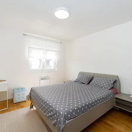 Apartment Flora & Dita With Free Private Parking Zadar