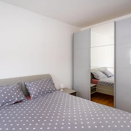 Apartmán Flora & Dita With Free Private Parking Zadar
