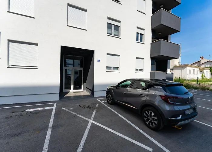 Apartman Flora & Dita With Free Private Parking