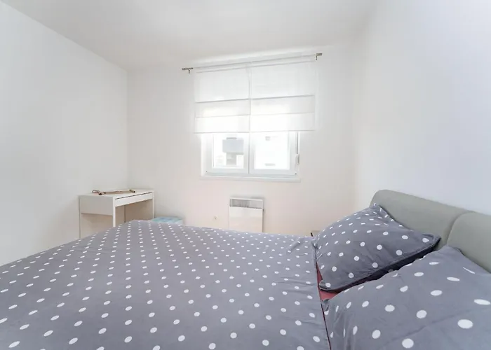 Flora & Dita With Free Private Parking Zadar